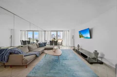 N Bayshore Dr, Miami, FL 33132
