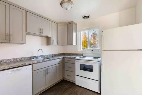 13995 SW Butner Rd, Beaverton, OR 97006
