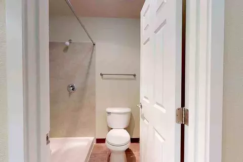 898 137th Ave NE, Bellevue, WA 98005 photo 10