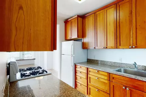 665 S Skinker Blvd, Saint Louis, MO 63105