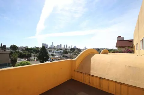 425 N Alvarado St, Los Angeles, CA 90026