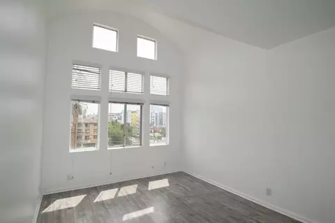 425 N Alvarado St, Los Angeles, CA 90026
