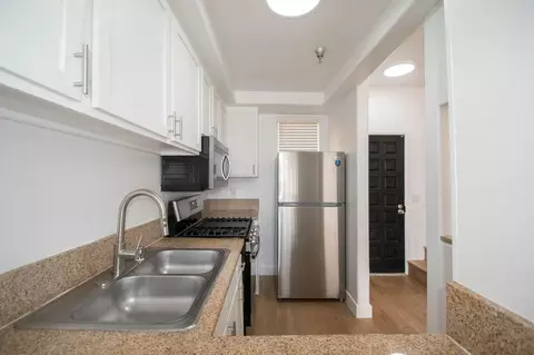 425 N Alvarado St, Los Angeles, CA 90026