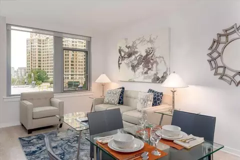 Army Navy Dr, Arlington, VA 22202