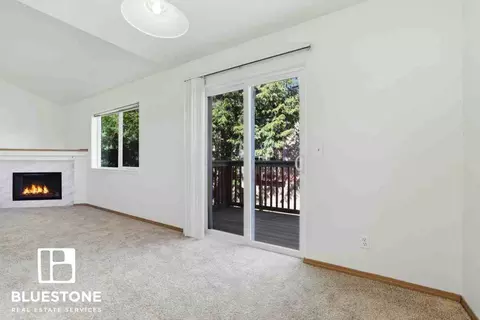 14201 E Burnside St, Portland, OR 97233