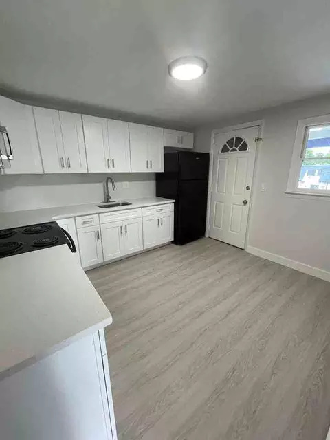 28 Wesley St, Waterbury, CT 06708 photo 8