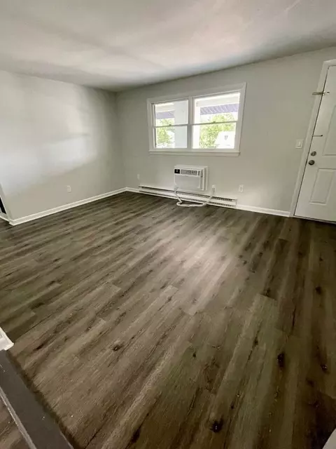 28 Wesley St, Waterbury, CT 06708 photo 14
