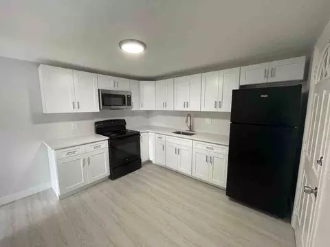 28 Wesley St, Waterbury, CT 06708