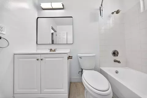 2010 S Garth Ave, Los Angeles, CA 90034 photo 36