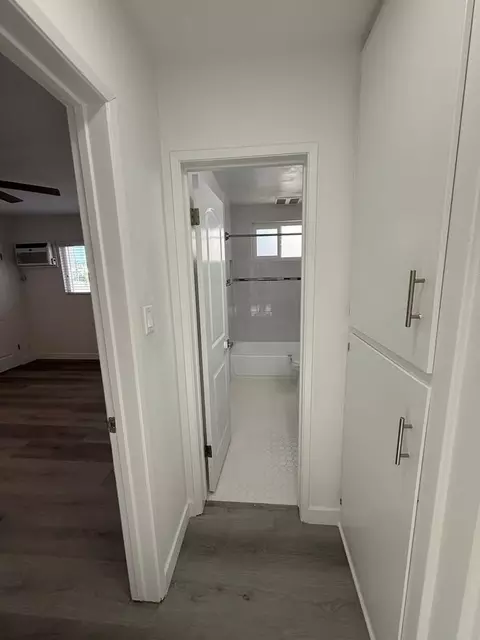 2010 S Garth Ave, Los Angeles, CA 90034 photo 29