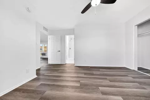 2010 S Garth Ave, Los Angeles, CA 90034 photo 54