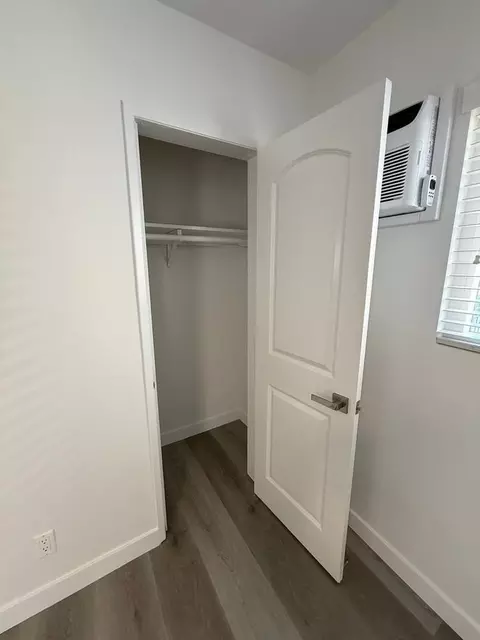 2010 S Garth Ave, Los Angeles, CA 90034 photo 45