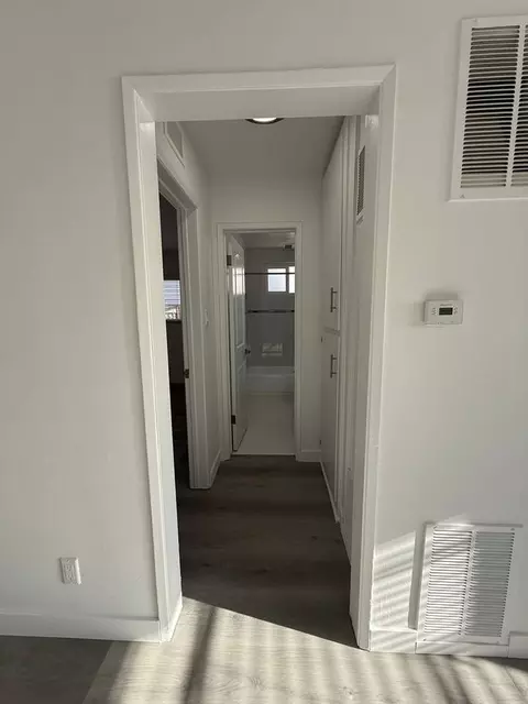 2010 S Garth Ave, Los Angeles, CA 90034 photo 25