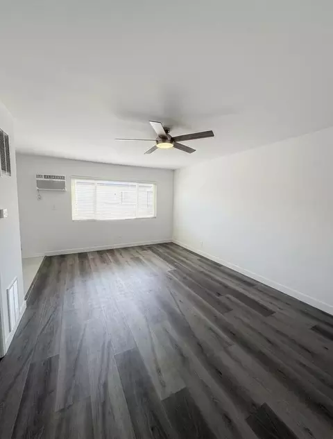 2010 S Garth Ave, Los Angeles, CA 90034 photo 13