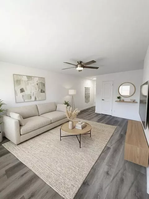 2010 S Garth Ave, Los Angeles, CA 90034