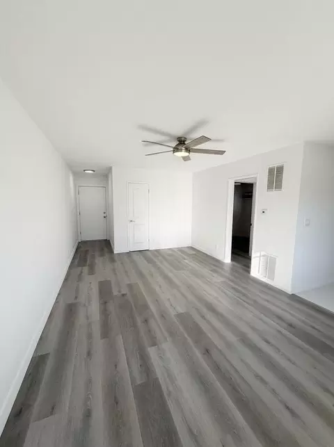 2010 S Garth Ave, Los Angeles, CA 90034 photo 9