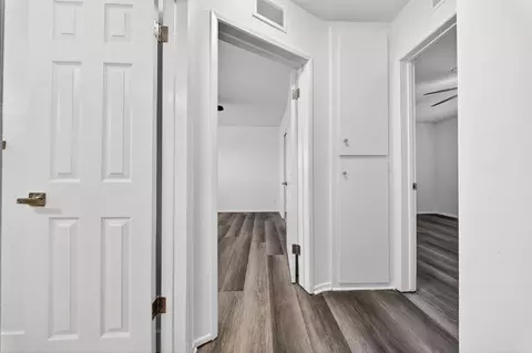 2010 S Garth Ave, Los Angeles, CA 90034 photo 32