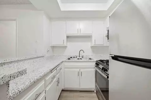 2611 W Baylor Cir, Anaheim, CA 92801