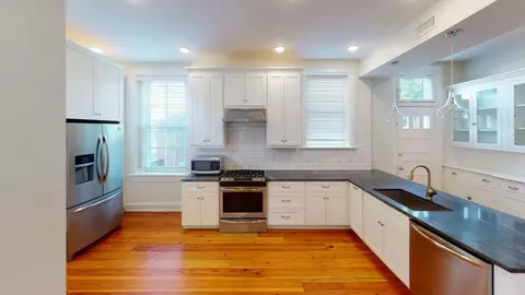 2215 Monument Ave, Richmond, VA 23220