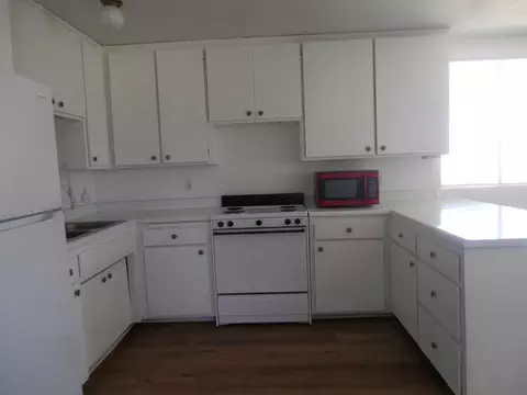 1038 Alta Ave, Landers, CA 92285