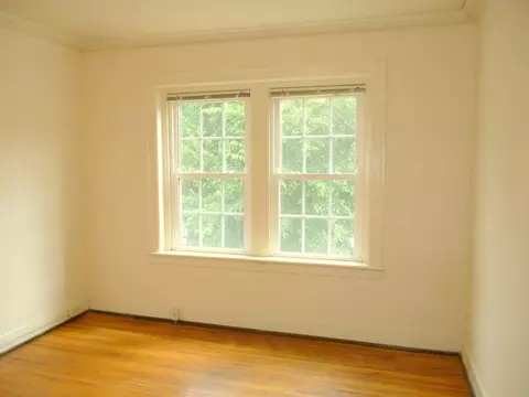 10 University Cir, Charlottesville, VA 22903