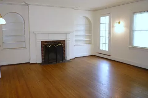 10 University Cir, Charlottesville, VA 22903