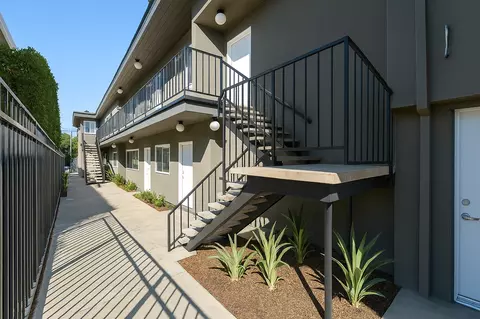 12240 Pacific Ave, Los Angeles, CA 90066