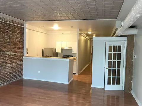 222 Church St, Philadelphia, PA 19106