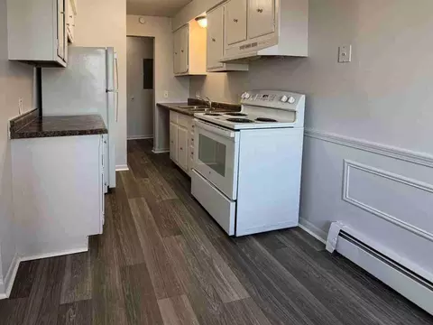 1001 W Cavanaugh Rd, Lansing, MI 48910 photo 2