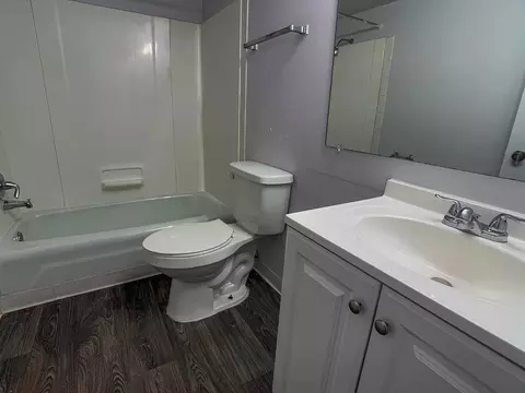 1001 W Cavanaugh Rd, Lansing, MI 48910 photo 9