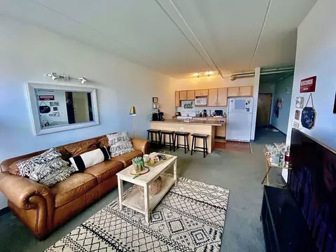 1216 Spring St, Madison, WI 53715