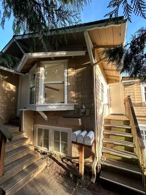 4511 SW Lander St, Seattle, WA 98116