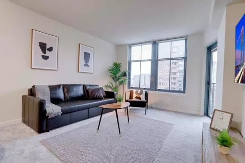 550 14th St S, Arlington, VA 22202