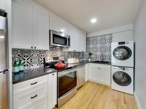 41 Moss Ave, Oakland, CA 94610