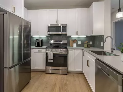 333 Great River Rd, Somerville, MA 02145 photo 2