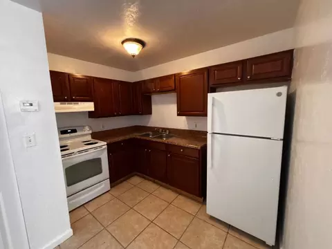 911 SW 59th Ter, Gainesville, FL 32607