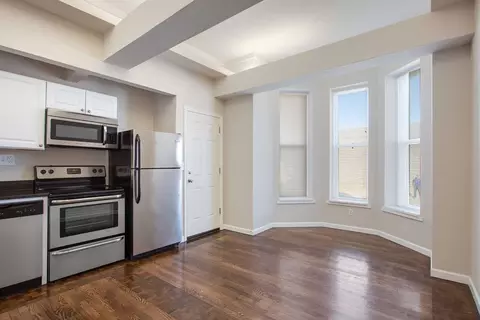 1 E 34th St, Kansas City, MO 64111