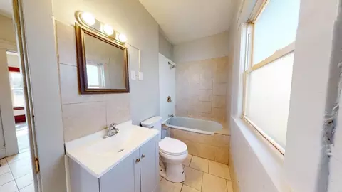 1471 W 98th St, Cleveland, OH 44102