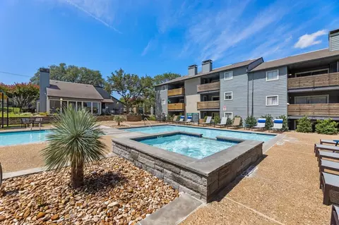 9911 Whitehurst Dr, Dallas, TX 75243 photo 25