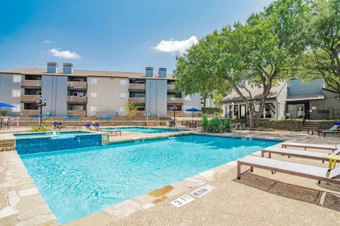 9911 Whitehurst Dr, Dallas, TX 75243 photo 2