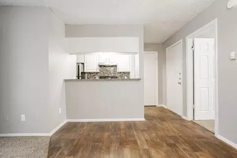 9911 Whitehurst Dr, Dallas, TX 75243 photo 17