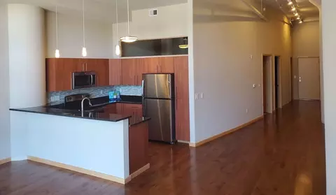 221 E Oregon St, Milwaukee, WI 53204