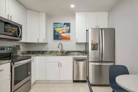 380 3rd St S, Safety Harbor, FL 34695