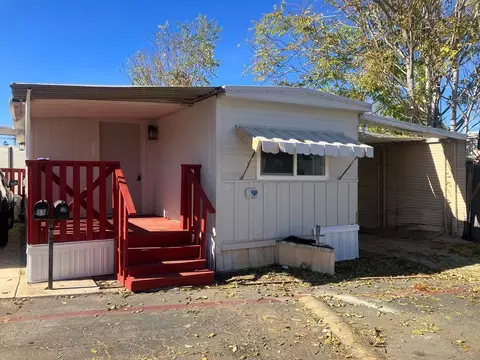 34184 County Line Rd, Yucaipa, CA 92399