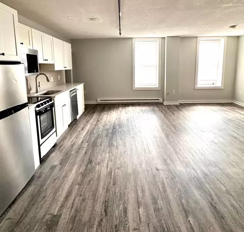 76 Franklin St, Worcester, MA 01608 photo 9