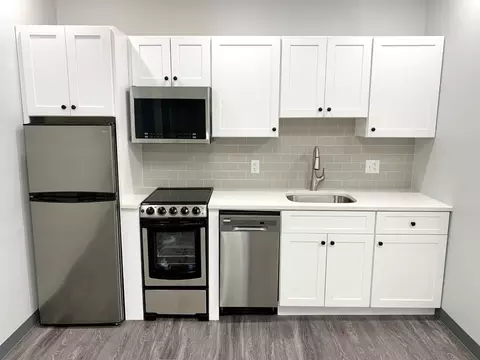 76 Franklin St, Worcester, MA 01608