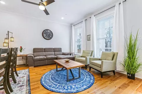 1208 Carondelet St, New Orleans, LA 70130