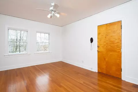 3046 NE Holladay St, Portland, OR 97232