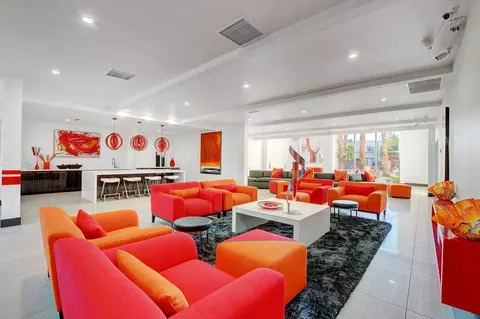 3550 Paradise Rd, Las Vegas, NV 89169