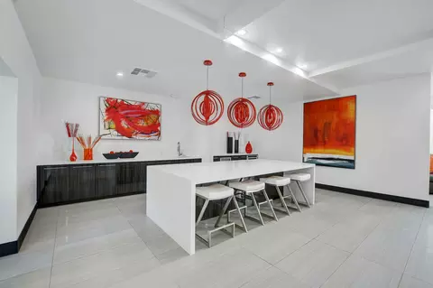 3550 Paradise Rd, Las Vegas, NV 89169